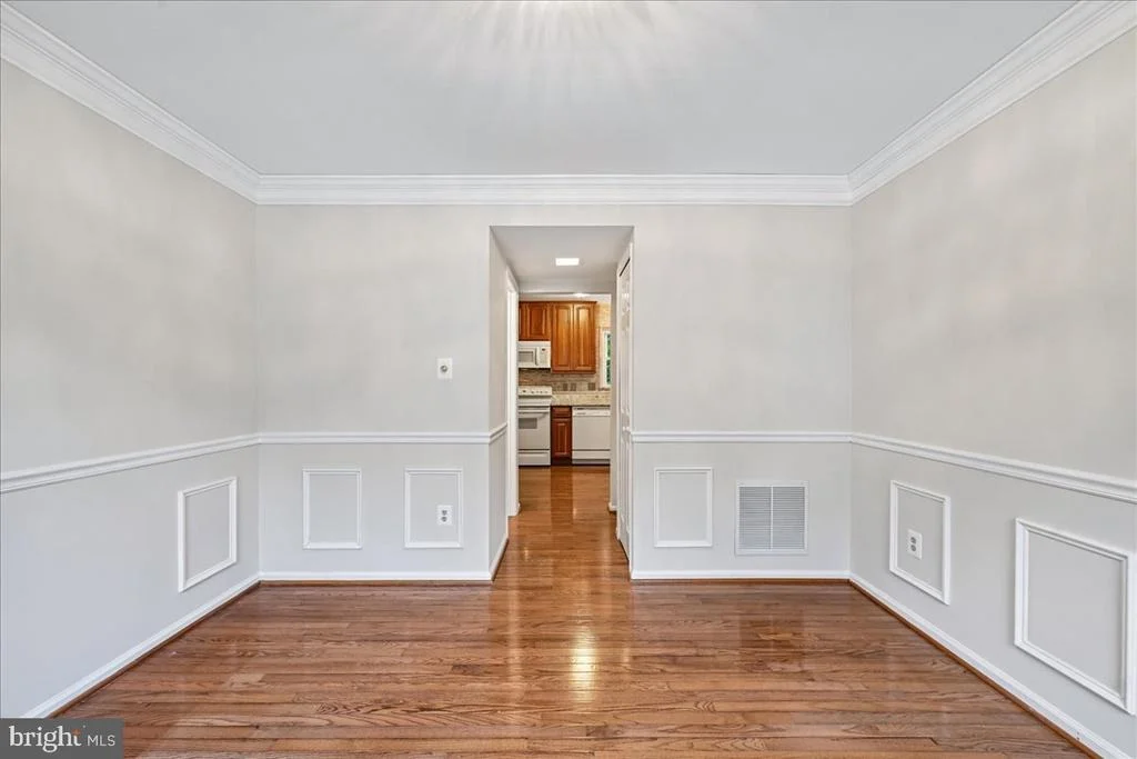 Photo of 7592 RUXTON DRIVE