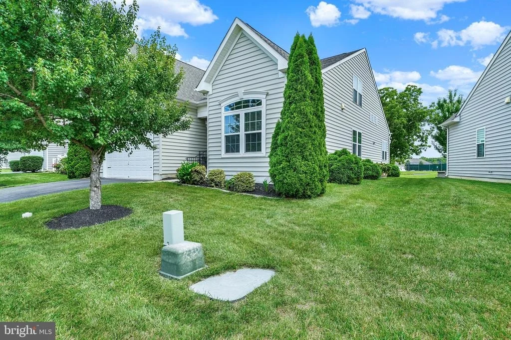 Photo of 535 STONEHAVEN DRIVE