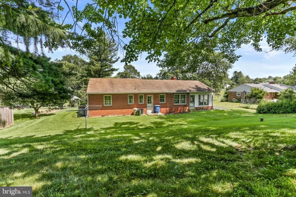 Photo of 24128 DOREEN DRIVE