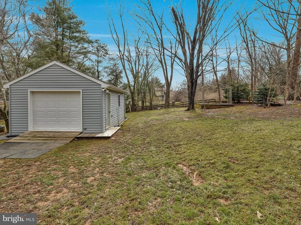 Photo of 7299 BEECHTREE LANE