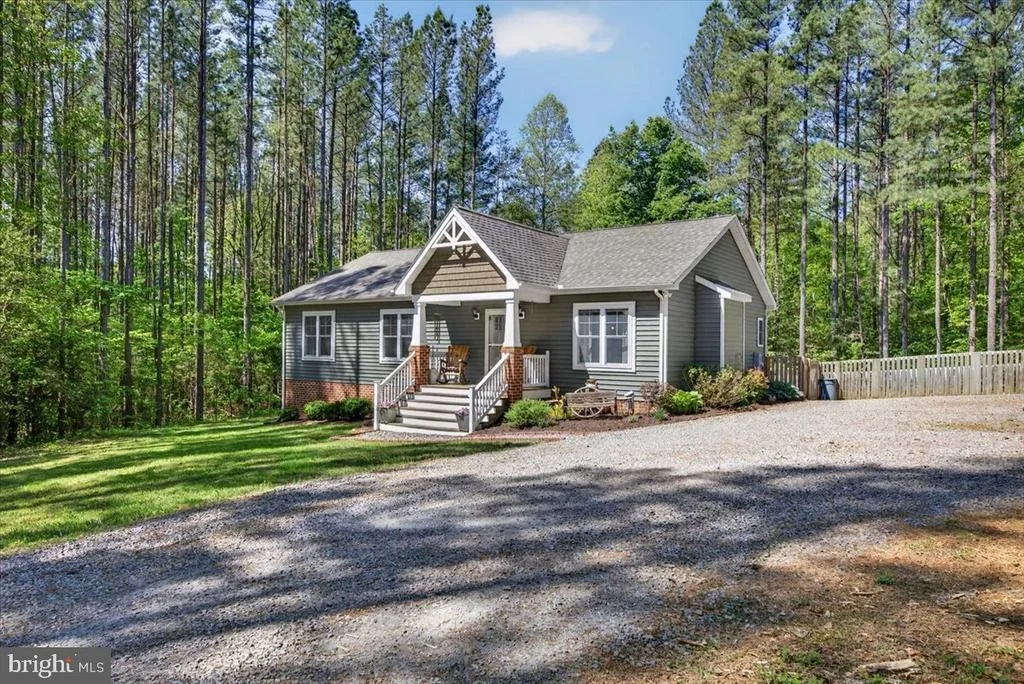 Photo of 844 MANCHESTER ROAD