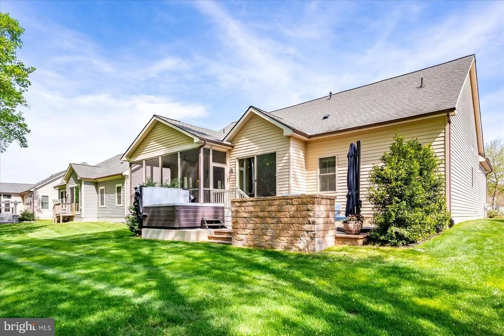 Photo of 30561 SILVERTON ROAD