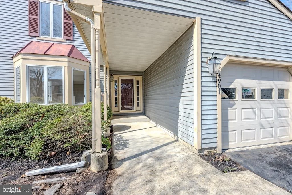 Photo of 4901 COLONEL CONTEE PLACE