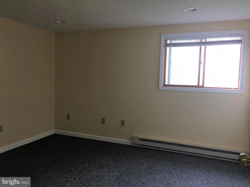 Photo of 8966 HAWBOTTOM ROAD