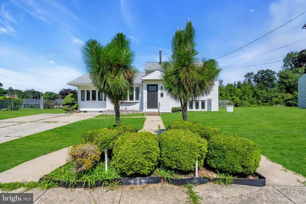Photo of 103 CARVER DRIVE