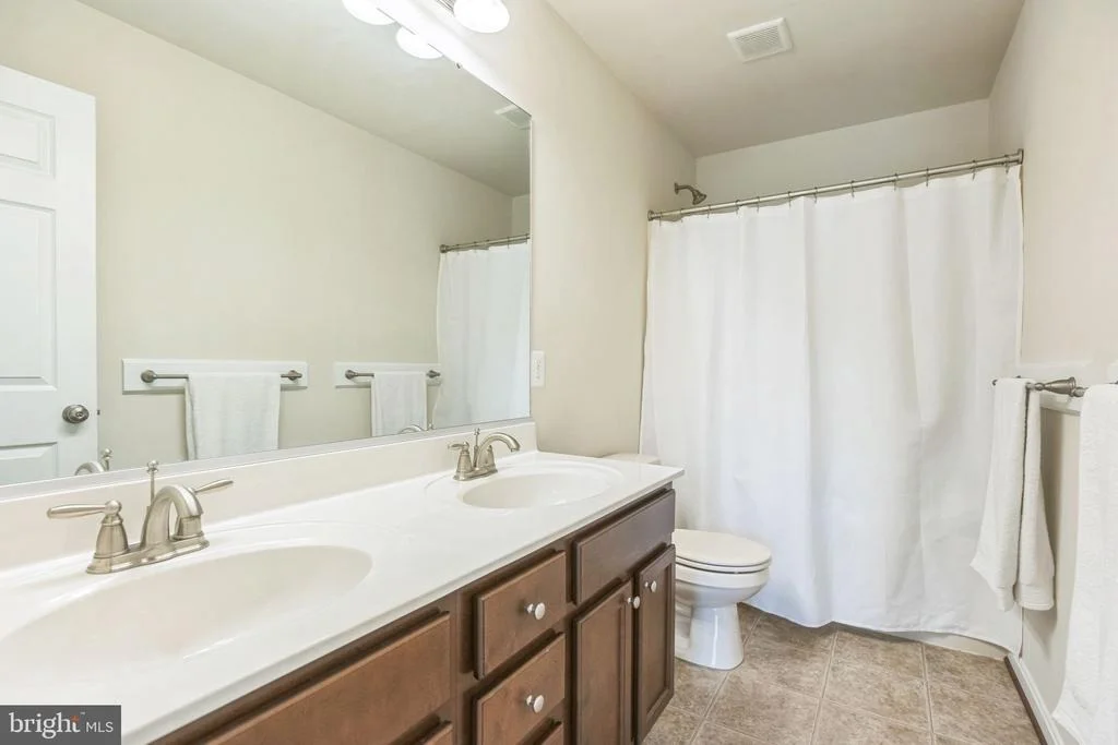 Photo of 2058 BAYTHORNE ROAD
