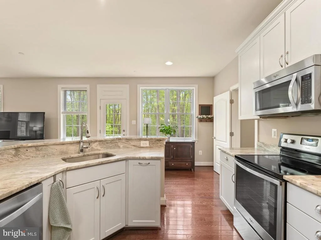 Photo of 995 WILDA DRIVE