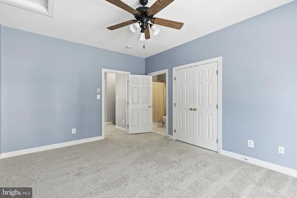 Photo of 1124 OAK TREE DRIVE