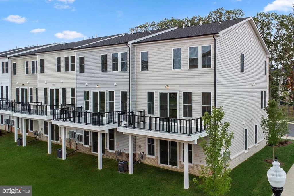 Photo of Unit TYCE24F2 at 3 PICASSO SQUARE