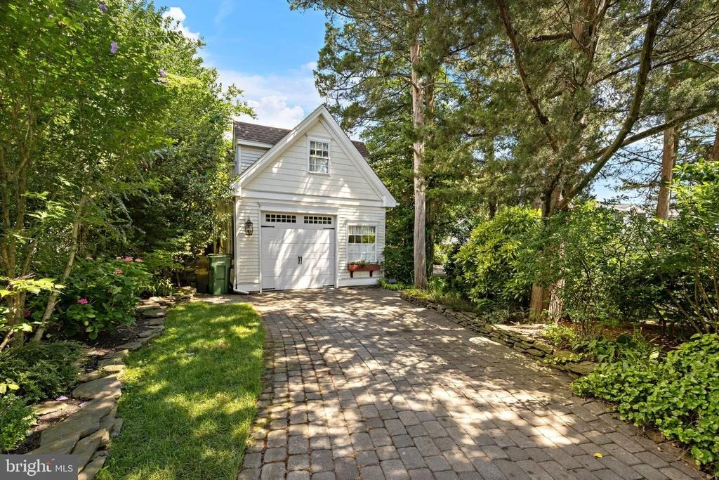 Photo of 410 ABSECON TERRACE