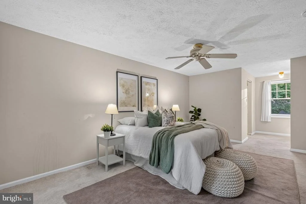 Photo of 935 MARINE DRIVE