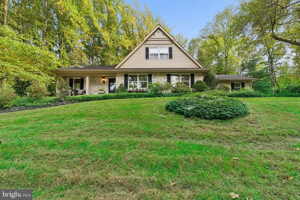 Photo of 14416 MANOR ROAD