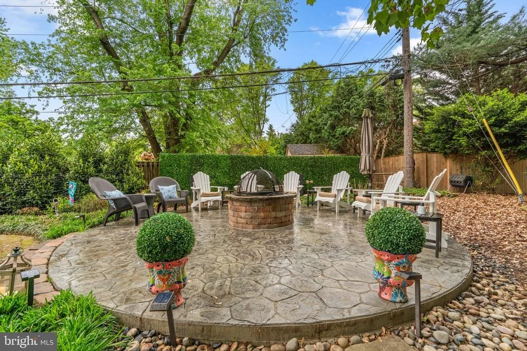 Photo of 9105 DUNLOGGIN ROAD