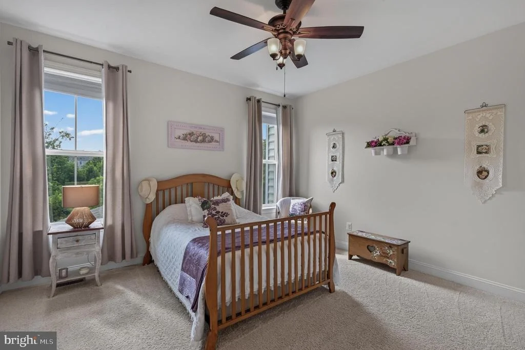 Photo of 1315 VOLUNTEER DRIVE