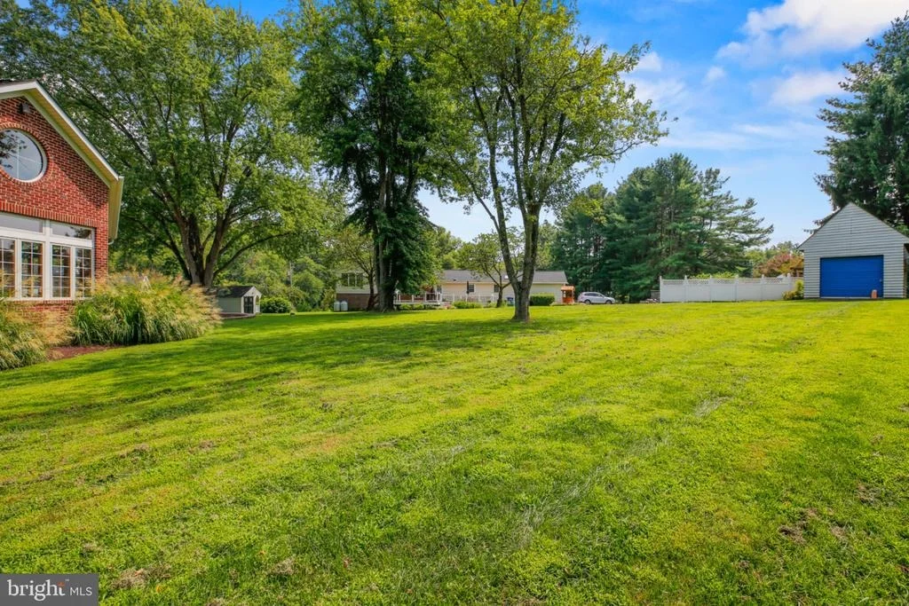 Photo of 318 DUXBURY ROAD