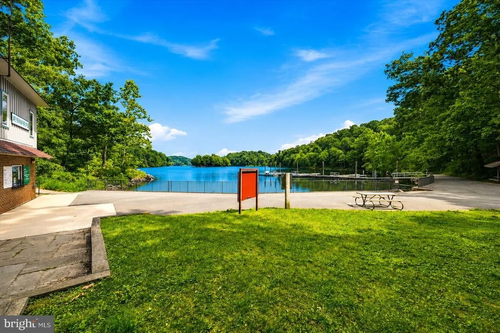 Photo of 5904 MUNCASTER MILL ROAD