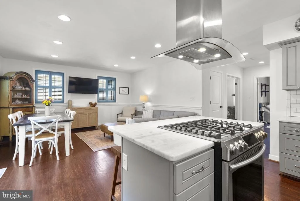 Photo of 9504 BILTMORE DRIVE