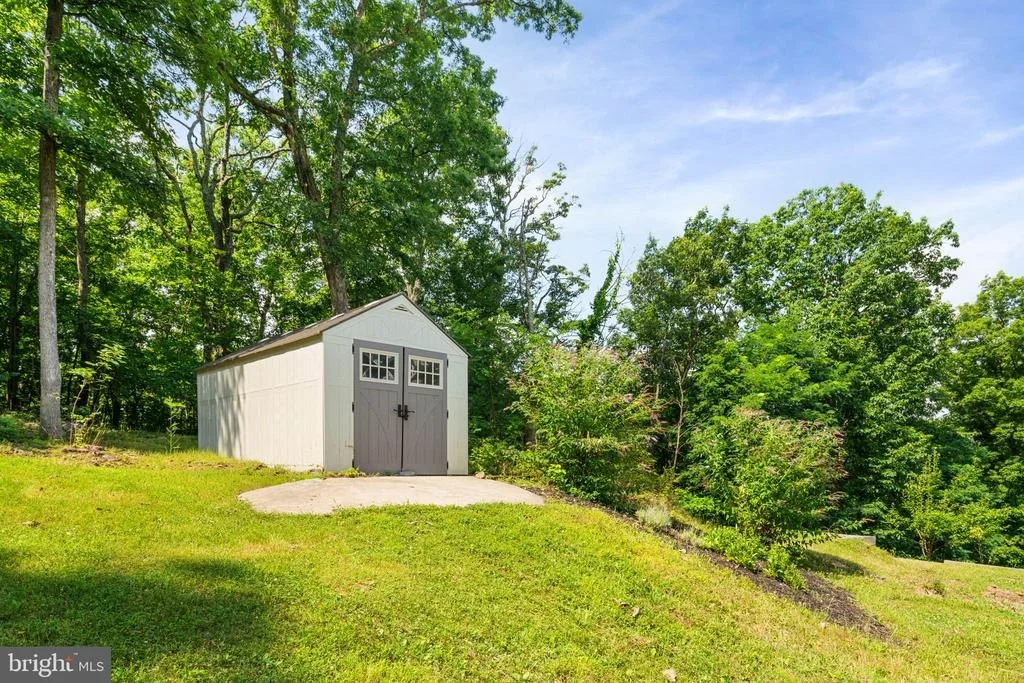 Photo of 208 MARKHAM FARM ROAD