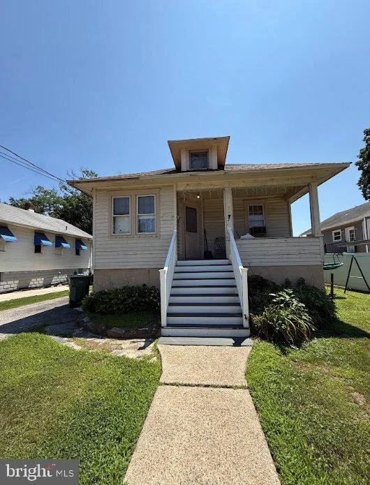 Photo of 307 LINDERMAN AVENUE