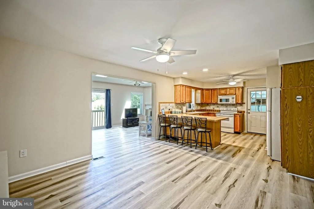 Photo of 24 ARNELL ROAD