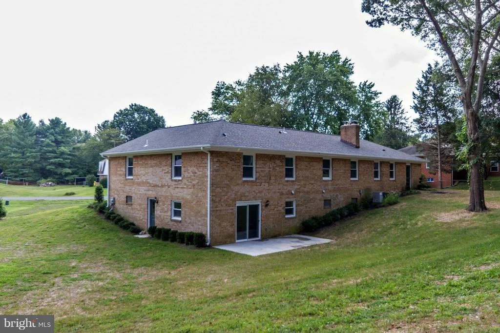 Photo of 3905 QUEEN MARY DRIVE