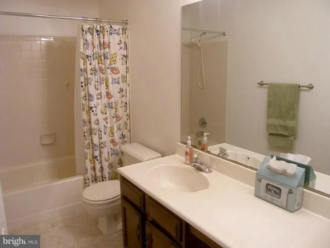 Photo of 125 BOOKHAM LANE