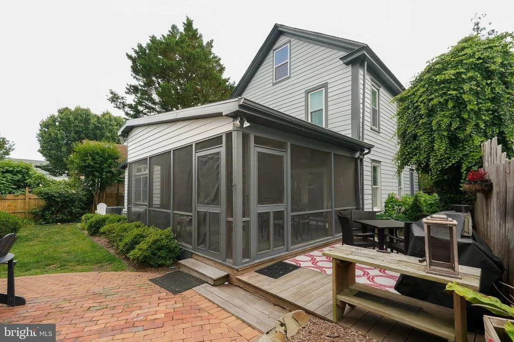 Photo of 211 W 4TH STREET