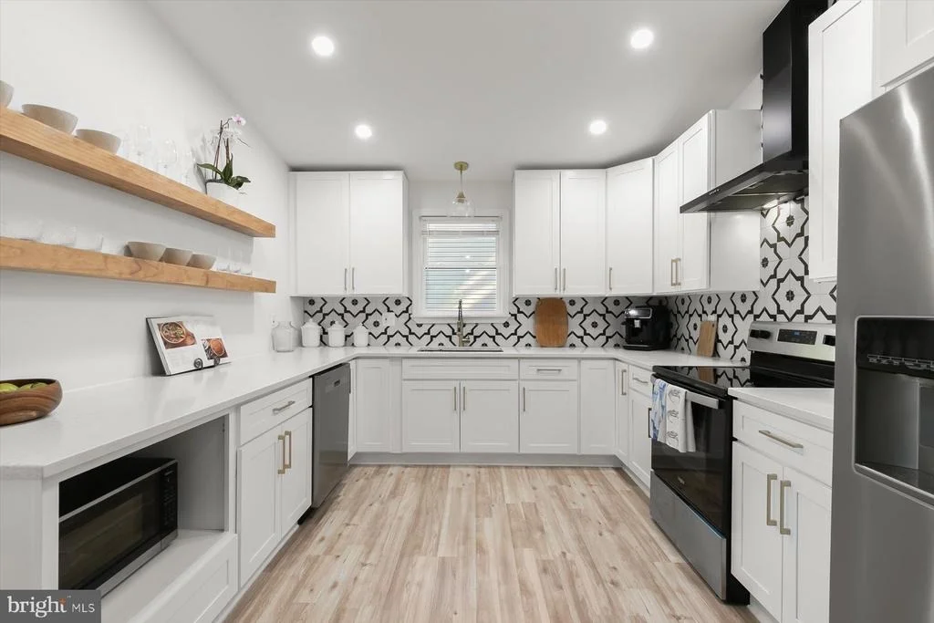 Photo of 579 WEST DRIVE