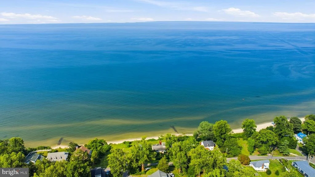 Photo of 5424 BEACH DRIVE