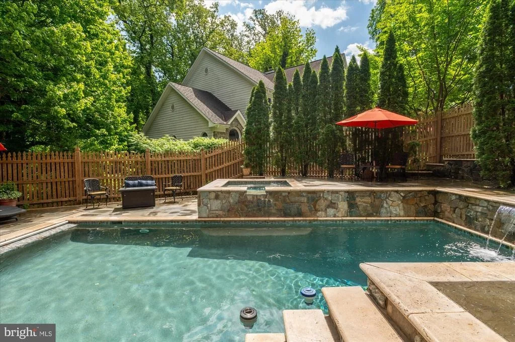 Photo of 4115 40TH PLACE N
