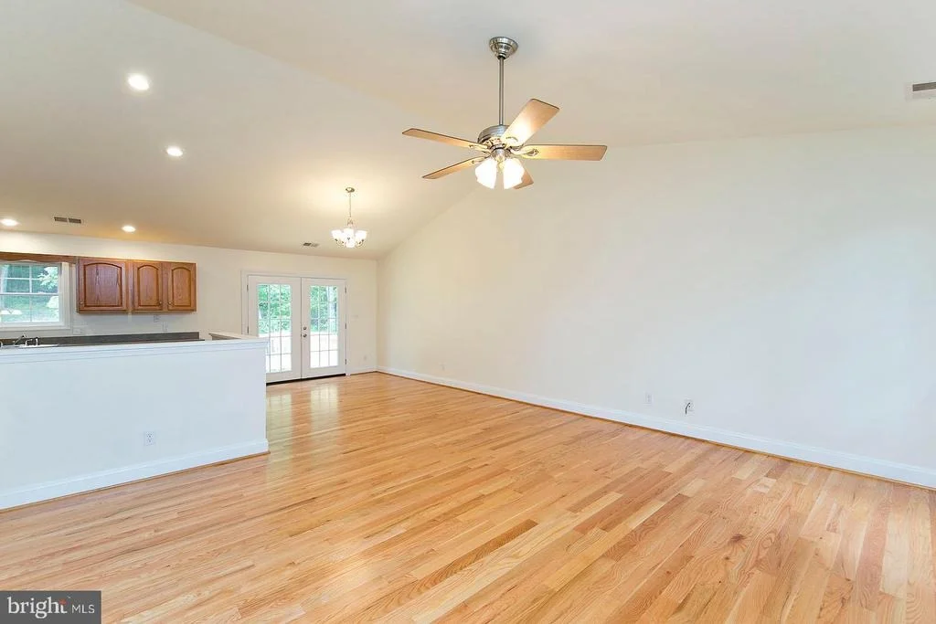 Photo of 401 BLUEBIRD TRL
