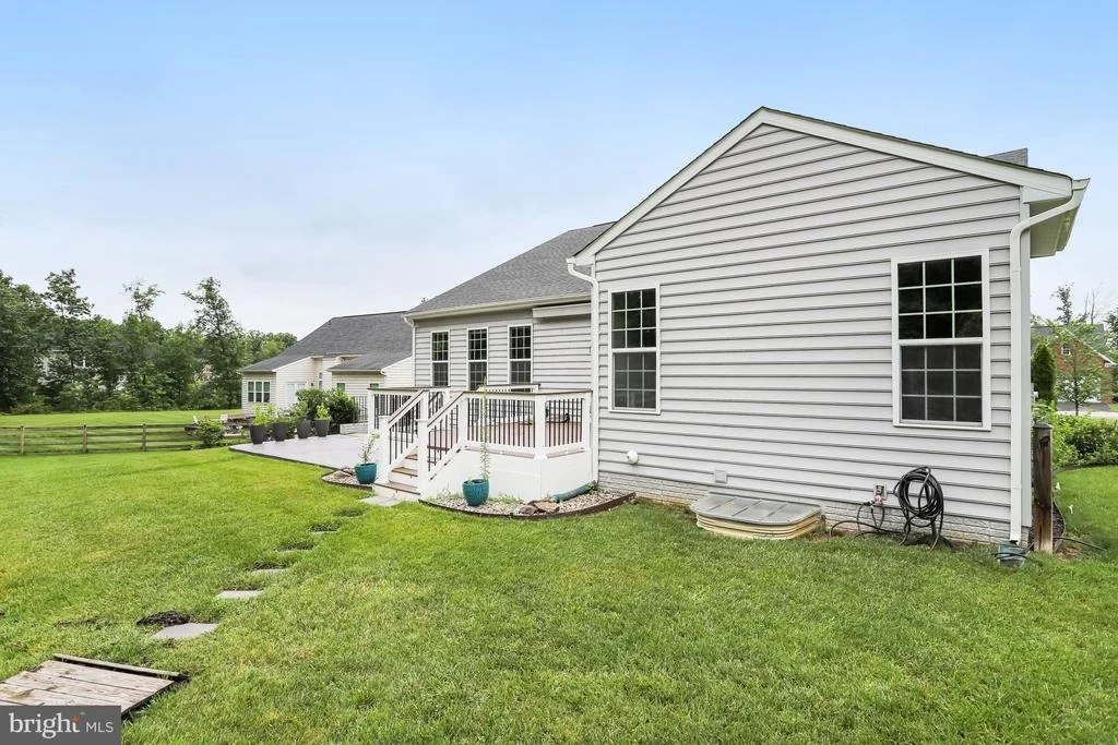 Photo of 26798 BARNSLEY PLACE