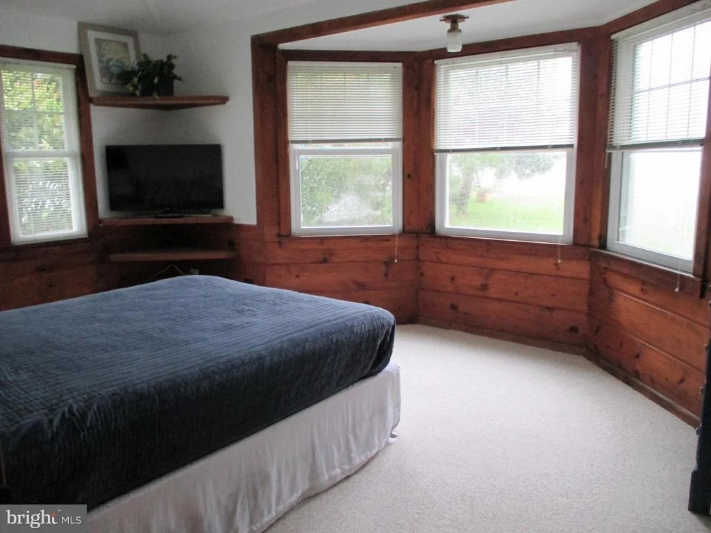 Photo of 2807 BEACH DRIVE