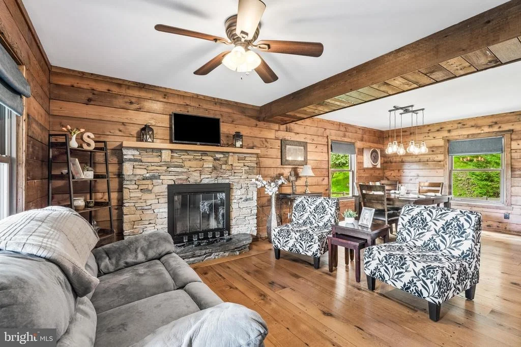 Photo of 9124 HAWBOTTOM ROAD