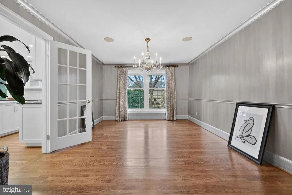 Photo of 1205 SUFFIELD DRIVE