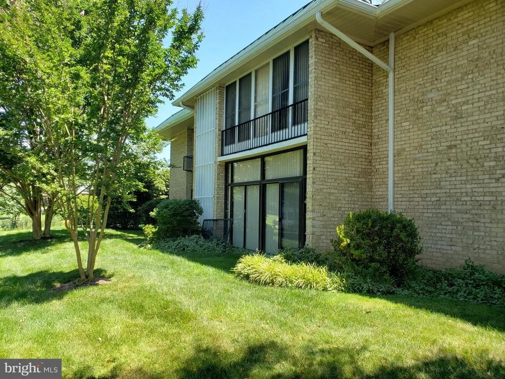Photo of Unit 31B at 3629 GLEN EAGLES DRIVE