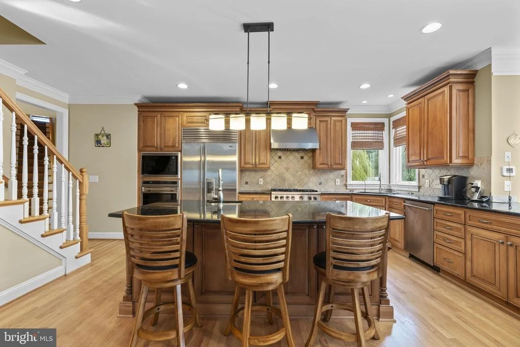 Photo of 370 EAGLE HILL ROAD
