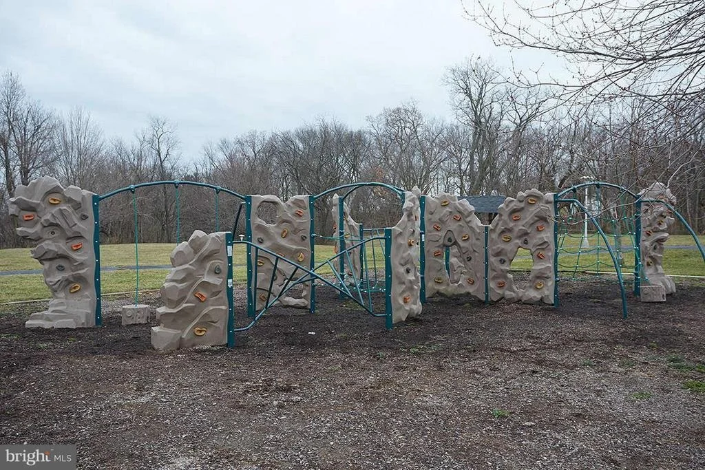 Photo of 560 EISENHOWER DRIVE