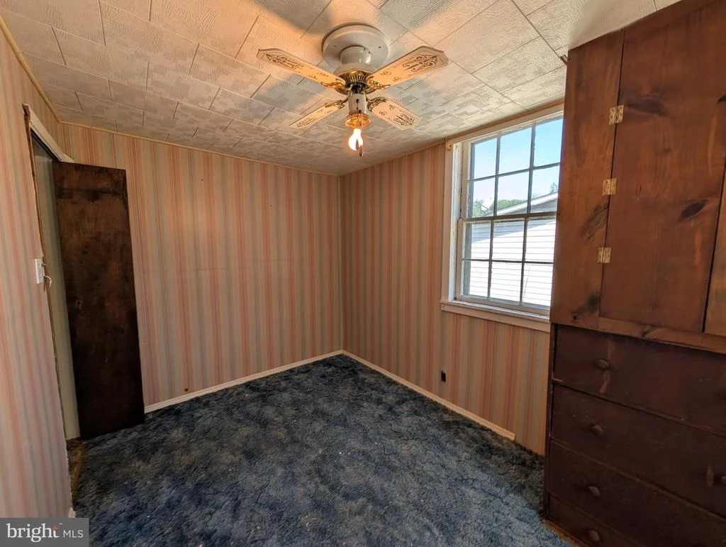Photo of 6090 FALLS ROAD