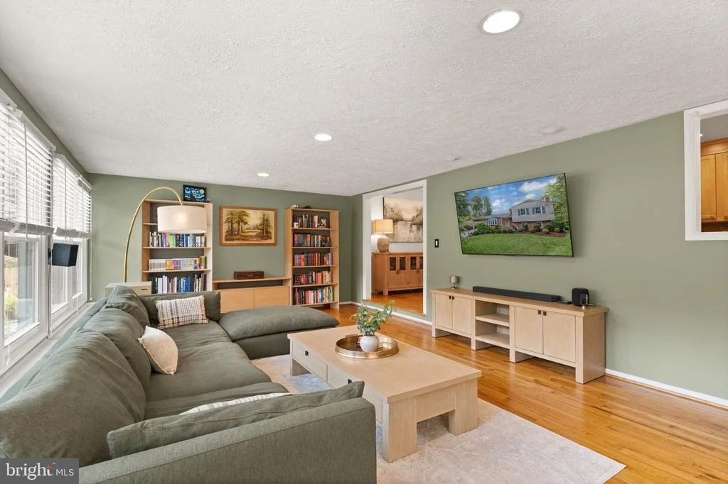 Photo of 8632 KERRY LANE
