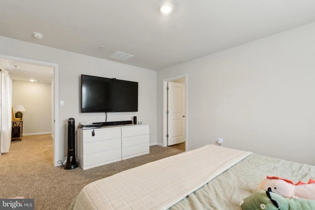 Photo of 298 FOREST EDGE AVENUE