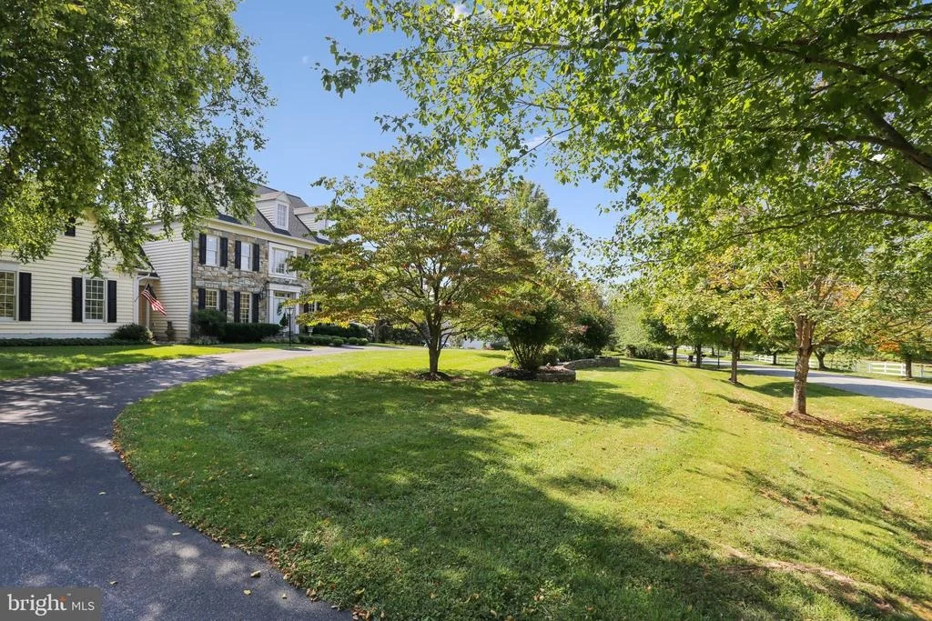 Photo of 2113 LINK ROAD