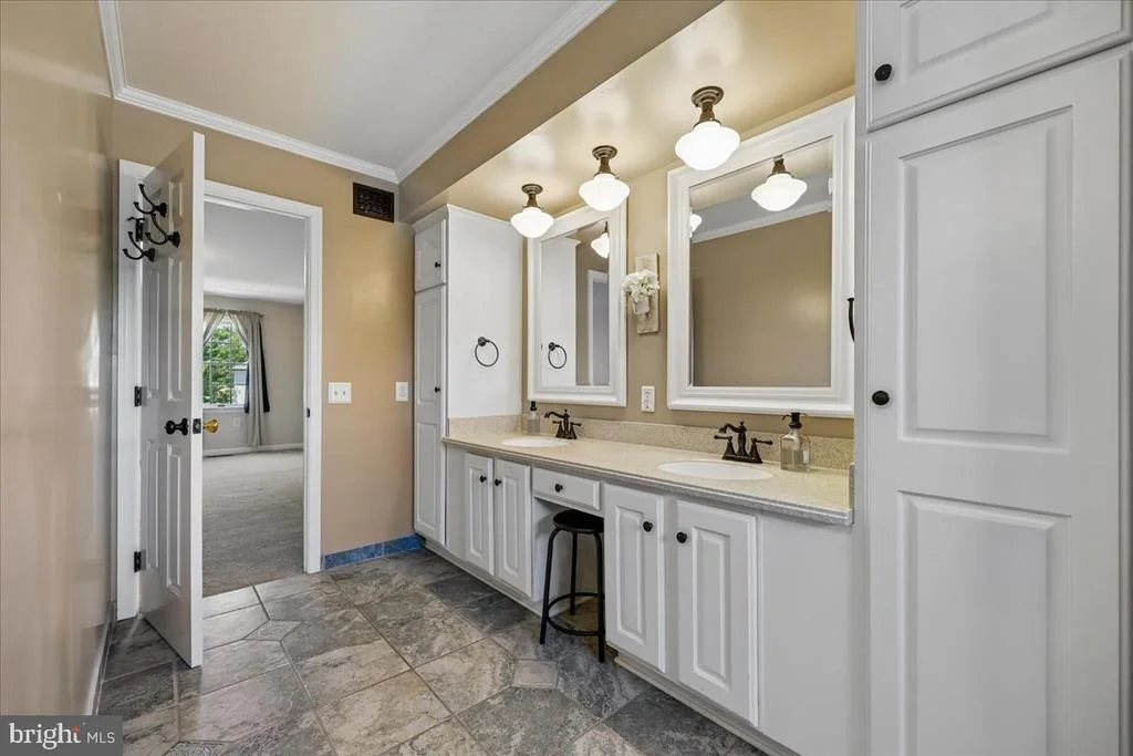 Photo of 8009 STONE RIDGE DRIVE