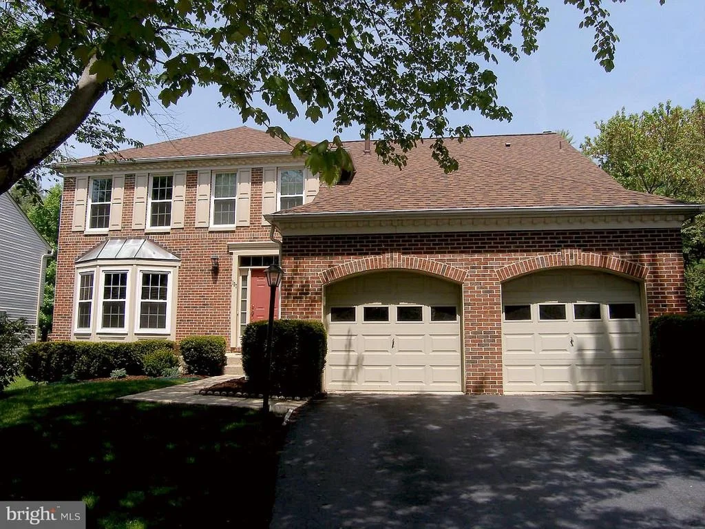 Photo of 127 BOOKHAM LANE