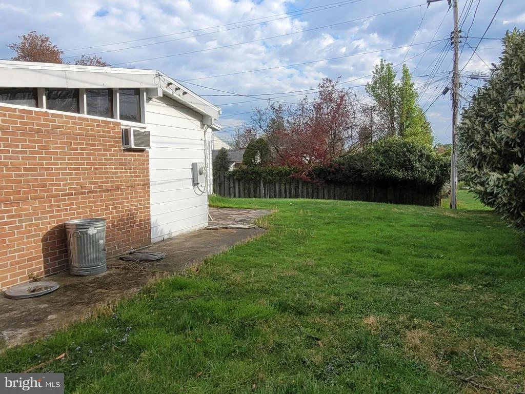 Photo of 6805 PIMLICO DRIVE
