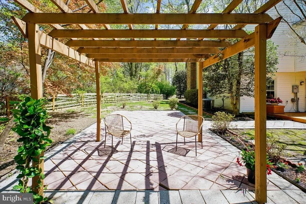 Photo of 11104 LORAN ROAD