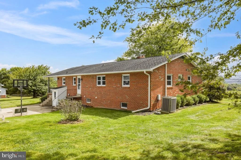 Photo of 2242 JEFFERSON PIKE