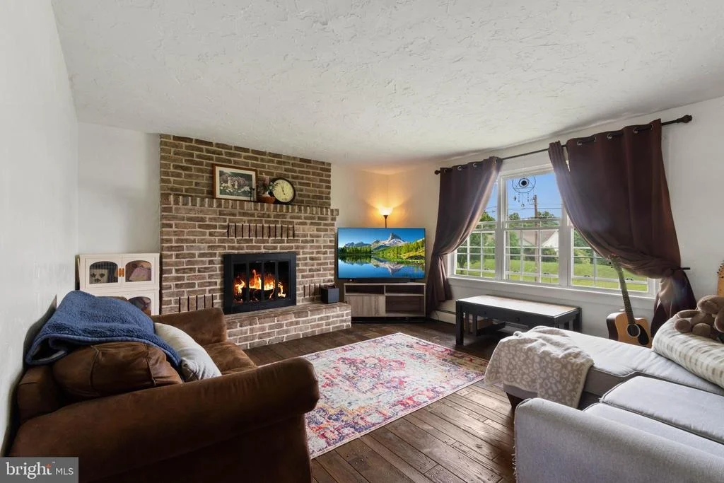 Photo of 185 PINE GROVE ROAD