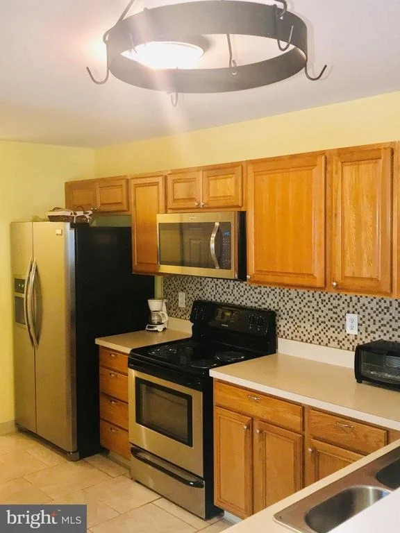 Photo of 668 WARREN DRIVE