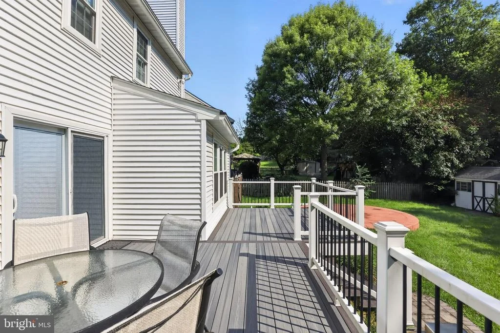 Photo of 5630 ROUNDTREE LANE